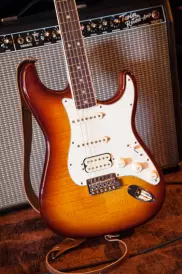 Fender Select Stratocaster HSS - Tobacco Sunburst